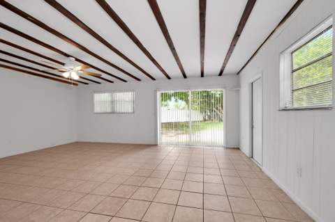 6481 Pierce Street, Hollywood FL - photo 6 of 34