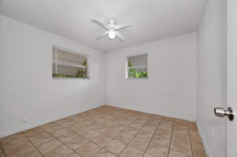 6481 Pierce Street, Hollywood FL - photo 18 of 34