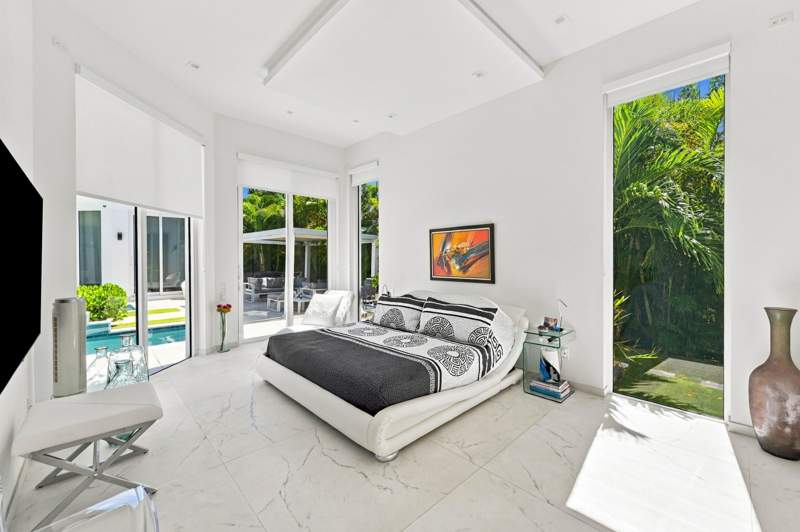 4 bedroom Single Family Residence at 110 NE 16th Place, Placido Place, Fort Lauderdale — photo 5