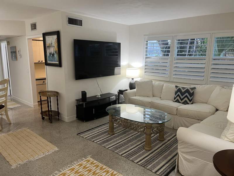 1 bedroom Stock Cooperative at 700 Bayshore Drive #21, Beach Shore Apts Co-Op, Fort Lauderdale — photo 3