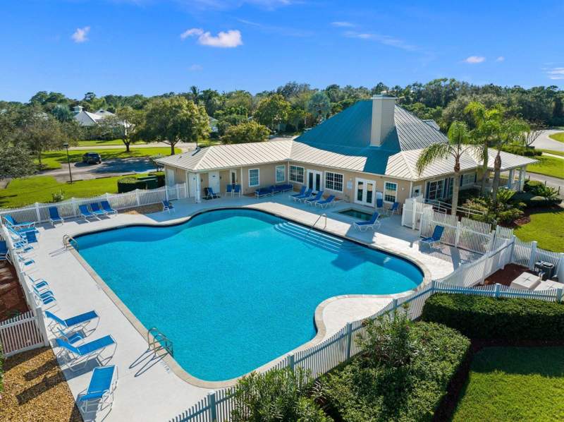 5 bedroom Single Family Residence at 861 NE Whistling Duck Way, River Place - Little Turtle, Port St. Lucie — photo 3