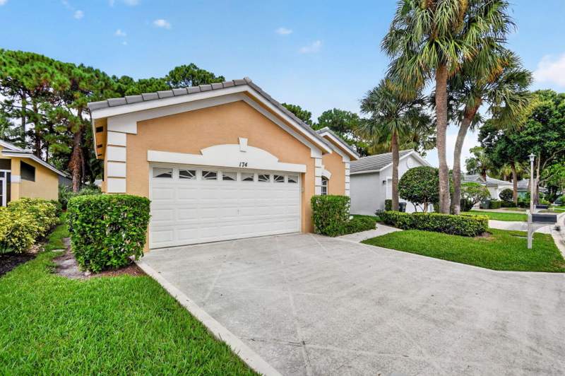 3 bedroom Single Family Residence at 174 Harbor Lake Circle, River Bridge Pl 2 Repl Par 2C, Greenacres — photo 2