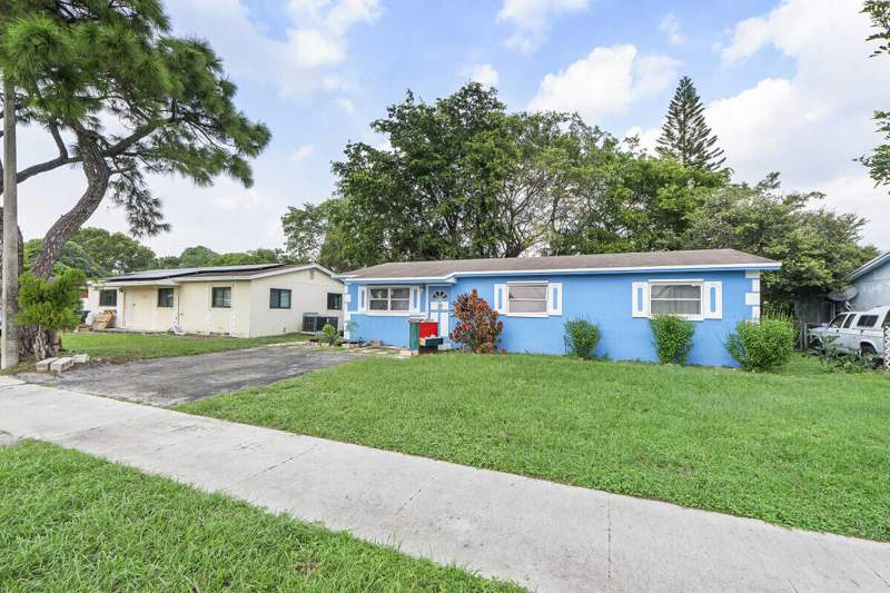 3 bedroom Single Family Residence at 7207 SW 4th Court, Lauderdale North Park Sec 2, North Lauderdale — photo 2