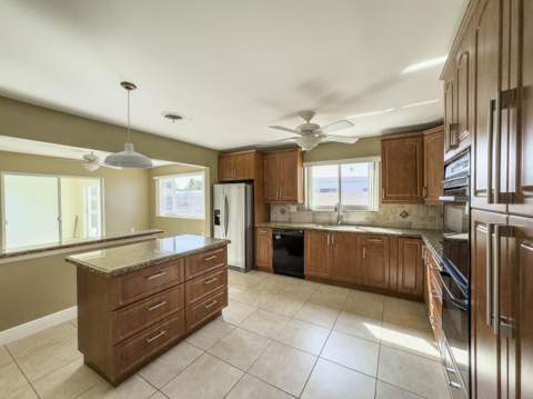 1025 Yale Drive, Hollywood FL - photo 7 of 23