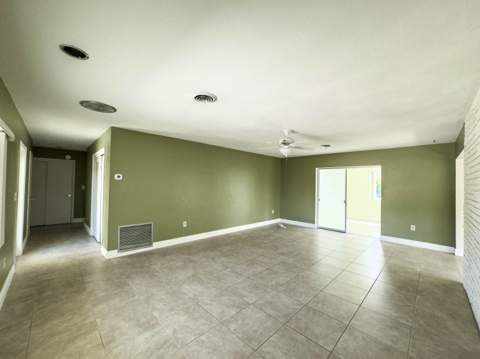 1025 Yale Drive, Hollywood FL - photo 10 of 23