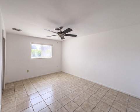 1025 Yale Drive, Hollywood FL - photo 19 of 23