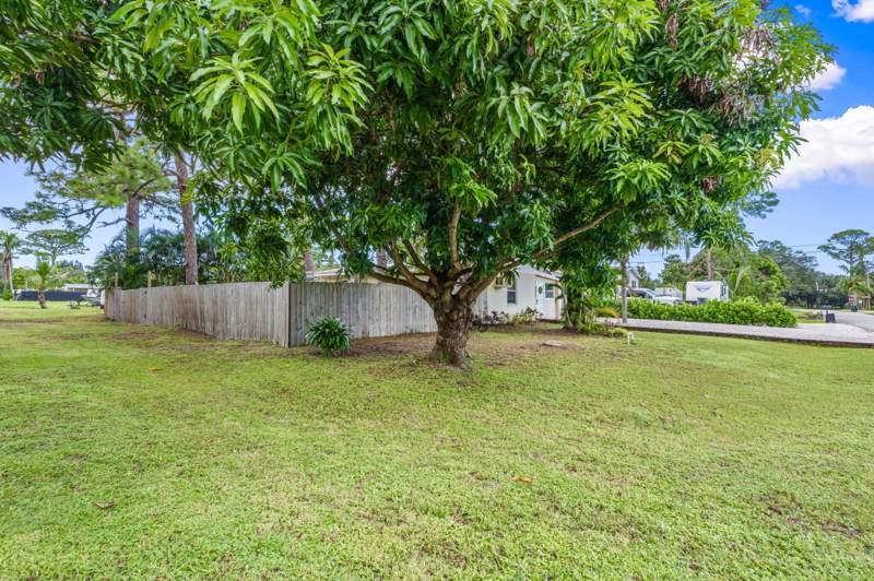 2 bedroom Single Family Residence at 5317 SE Isabelita Avenue, Port Salerno, Stuart — photo 3
