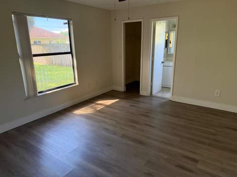 166 SW Ray Avenue, Port St. Lucie FL - photo 6 of 13