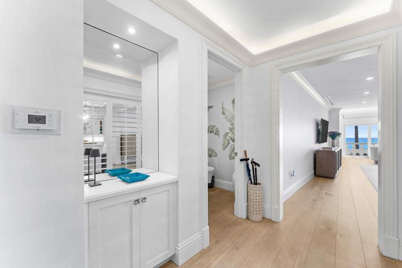 2 bedroom Co-Ownership at 300 S Ocean Boulevard #2D, Three Hundred Ocean Blvd Apts Inc, Palm Beach — photo 5