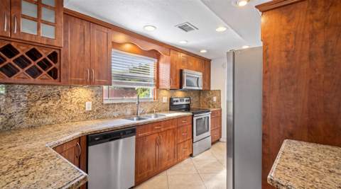 1468 Northampton Terrace, Wellington FL - photo 6 of 24