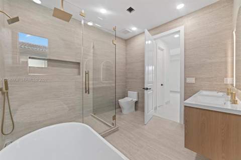 3040 SW 44th Court, Dania Beach FL - photo 11 of 33