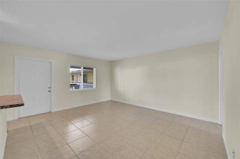 2655 NE 8th Avenue #Apt 210, Wilton Manors FL - photo 10 of 45