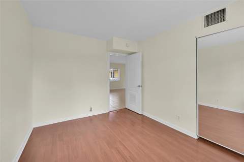 2655 NE 8th Avenue #Apt 210, Wilton Manors FL - photo 12 of 45