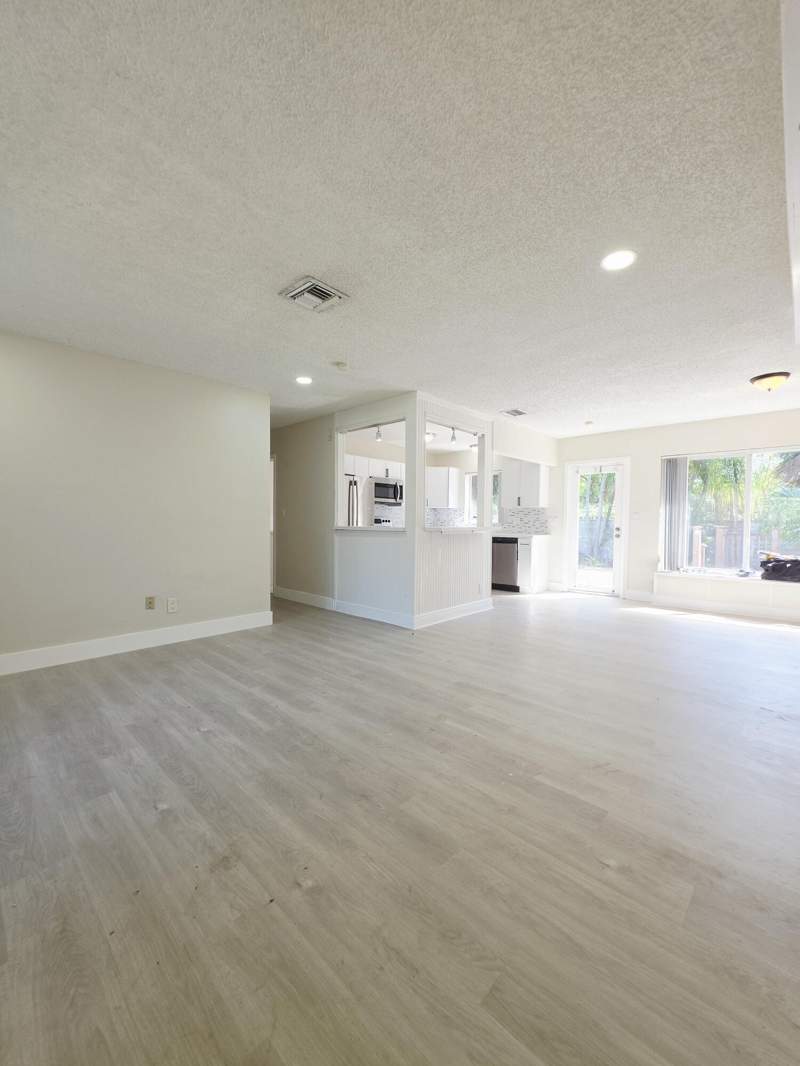 3 bedroom Single Family Residence at 1432 NE 27th Street, Middle River Estates, Wilton Manors — photo 2