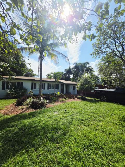 1432 NE 27th Street, Wilton Manors FL - photo 7 of 9