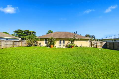 1402 SW Broadview Street, Port St. Lucie FL - photo 23 of 38