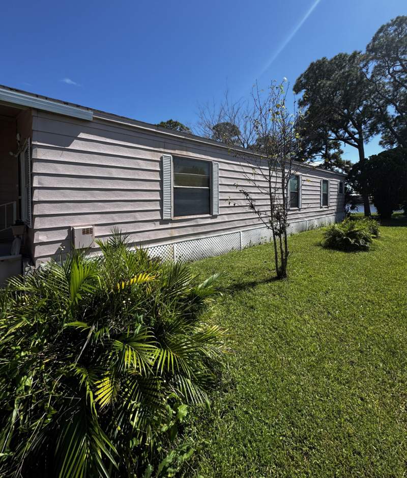 2 bedroom Manufactured Home at 24 Flores Del Norte, Spanish Lakes Country Club Village, Fort Pierce — photo 4