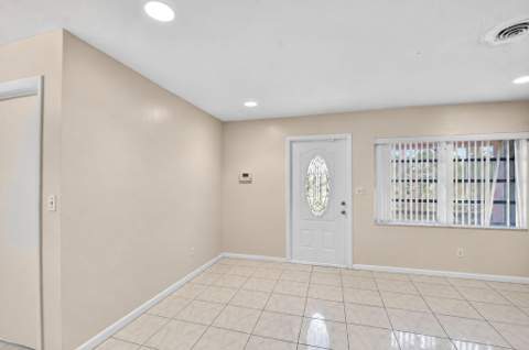 1186 Drexel Road, West Palm Beach FL - photo 8 of 48