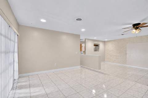 1186 Drexel Road, West Palm Beach FL - photo 9 of 48