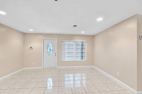1186 Drexel Road, West Palm Beach FL - photo 11 of 48