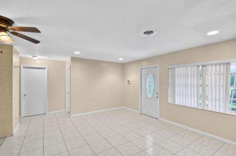 1186 Drexel Road, West Palm Beach FL - photo 12 of 48