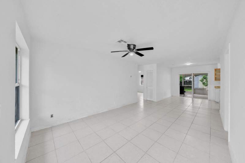 3 bedroom Single Family Residence at 5802 Orange Road, Royal Palm Estates 3, West Palm Beach — photo 5