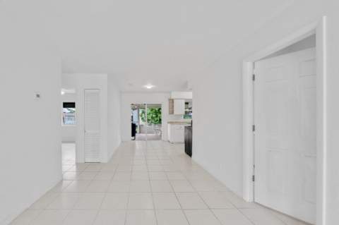 5802 Orange Road, West Palm Beach FL - photo 6 of 46