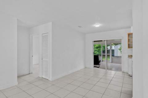 5802 Orange Road, West Palm Beach FL - photo 13 of 46