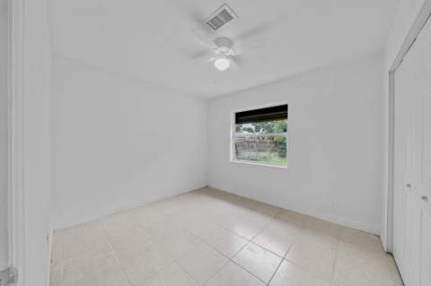 5802 Orange Road, West Palm Beach FL - photo 15 of 46