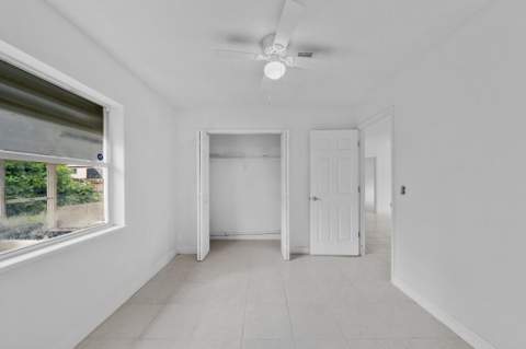 5802 Orange Road, West Palm Beach FL - photo 17 of 46