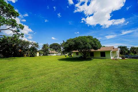 4971 Palm Hill Drive, West Palm Beach FL - photo 7 of 44