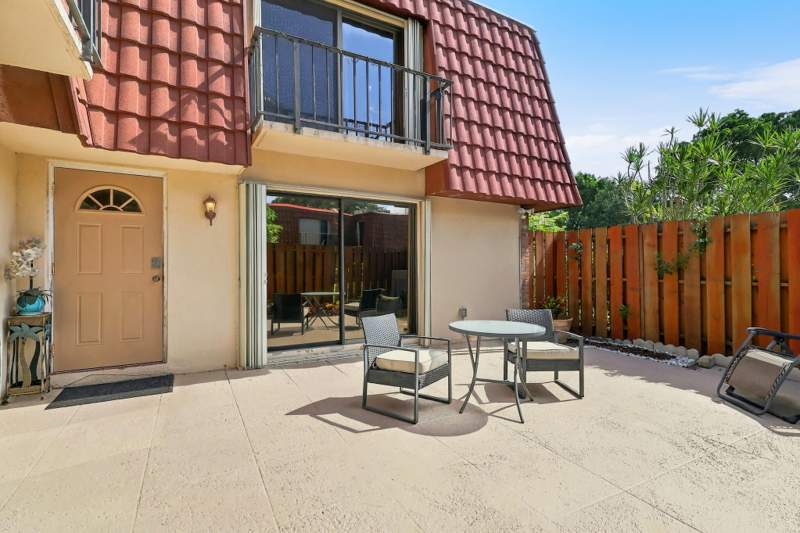 2 bedroom Townhouse at 3105 Spanish Wells Drive #8-B, Spanish Wells Condo I, Delray Beach — photo 5