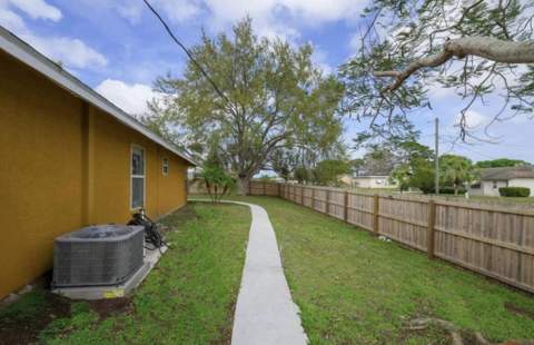 353 NW Ferris Drive, Port St. Lucie FL - photo 18 of 20