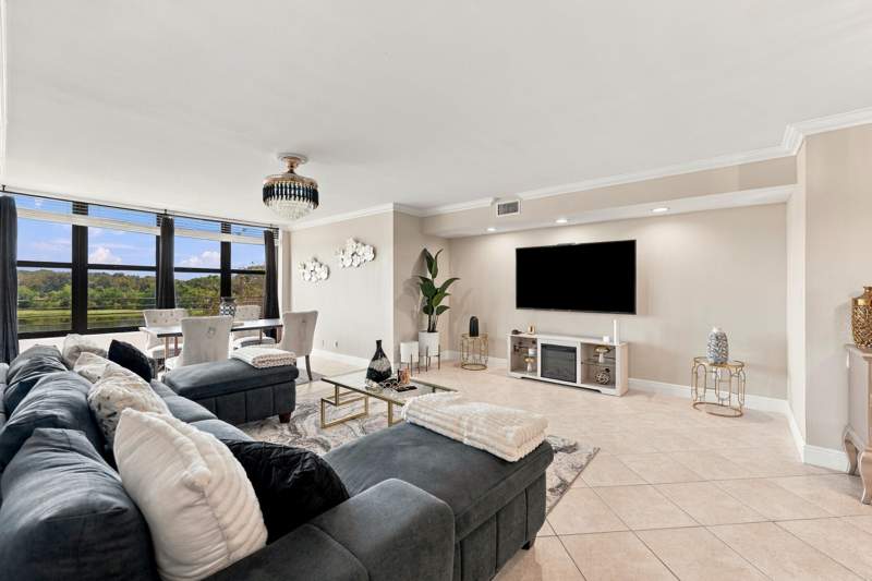 2 bedroom Condominium at 2766 Carambola Circle #305, Applewood Village Ii-D Condo, Coconut Creek — photo 2