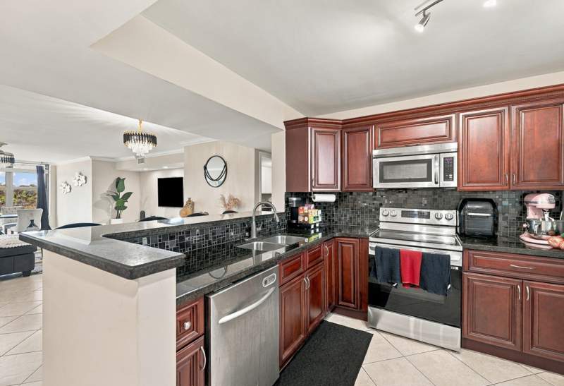 2 bedroom Condominium at 2766 Carambola Circle #305, Applewood Village Ii-D Condo, Coconut Creek — photo 5