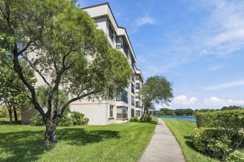 2766 Carambola Circle #305, Coconut Creek FL - photo 21 of 29