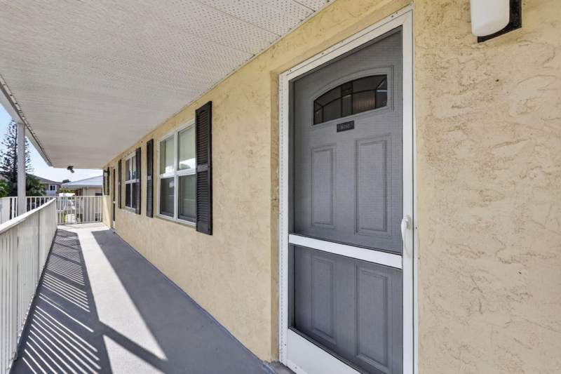 2 bedroom Condominium at 200 N El Mar Drive #B202, Beach Club Colony, Jensen Beach — photo 2