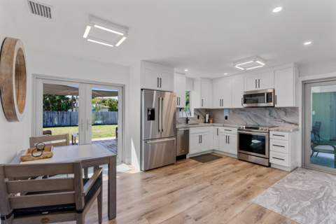 918 SE 3rd Avenue, Delray Beach FL - photo 14 of 20
