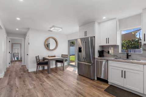 918 SE 3rd Avenue, Delray Beach FL - photo 9 of 20