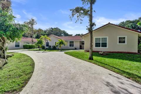 5000 NW 81st Avenue, Coral Springs FL - photo 9 of 83