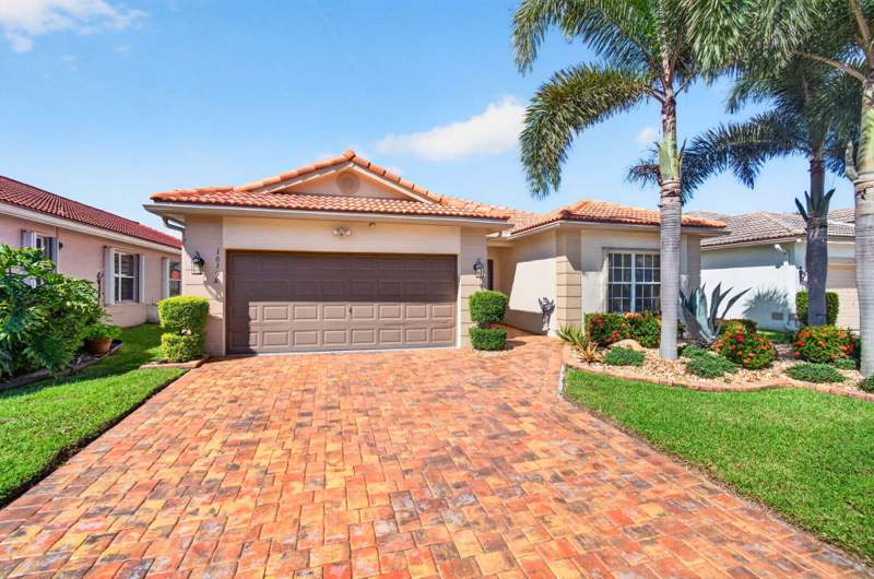 3 bedroom Single Family Residence at 10398 Utopia Circle, Grove Isle, Boynton Beach — photo 4