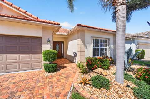 10398 Utopia Circle, Boynton Beach FL - photo 6 of 73