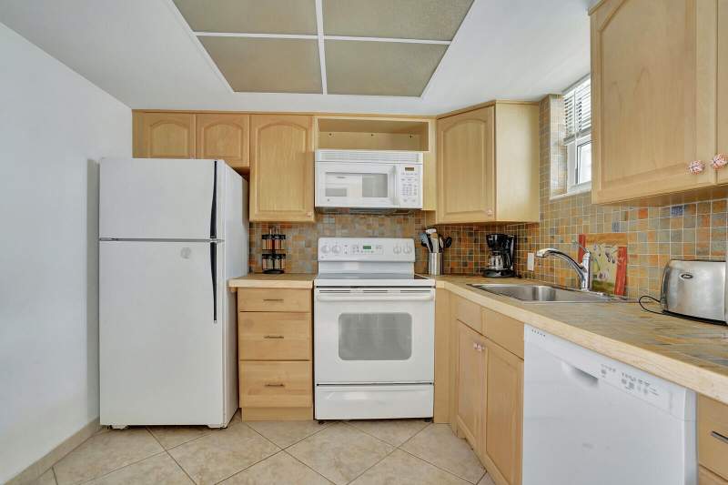 1 bedroom Condominium at 3570 S Ocean Boulevard #511, Tuscany Of Palm Beach Condo, South Palm Beach — photo 5