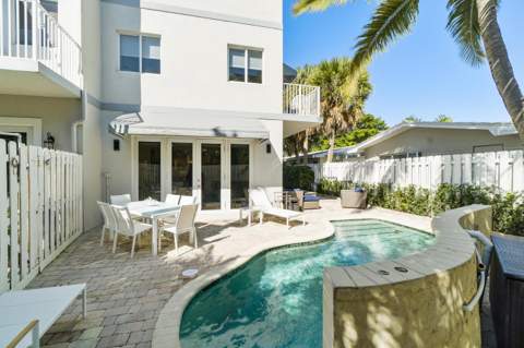 4218 Sea Grape Drive, Lauderdale-By-The-Sea FL - photo 8 of 41