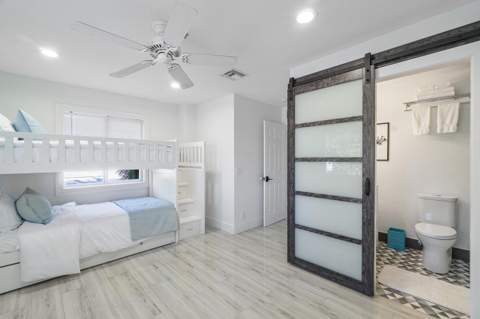 4218 Sea Grape Drive, Lauderdale-By-The-Sea FL - photo 15 of 41