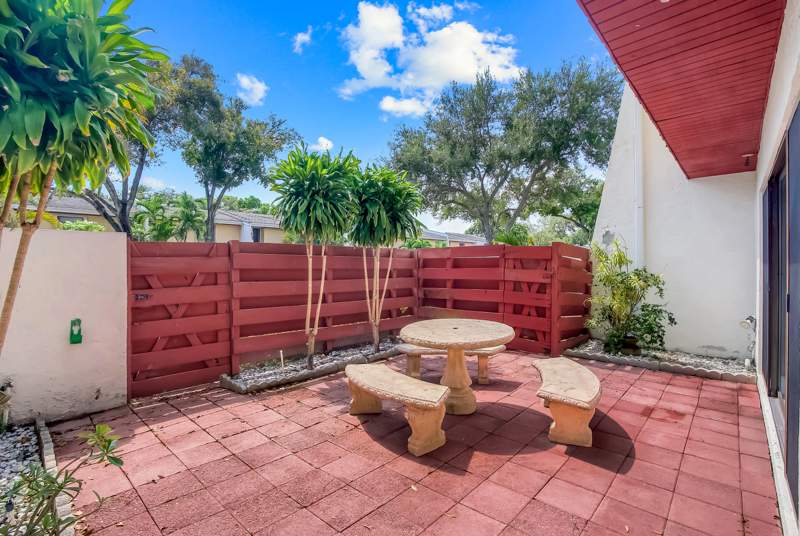 3 bedroom Condominium at 3015 Oaktree Lane #Unit 277, Family Townhouses Of The Lakes, Hollywood — photo 4