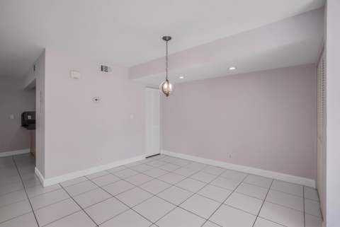3015 Oaktree Lane #Unit 277, Hollywood FL - photo 11 of 32
