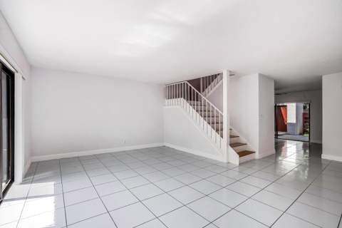 3015 Oaktree Lane #Unit 277, Hollywood FL - photo 13 of 32