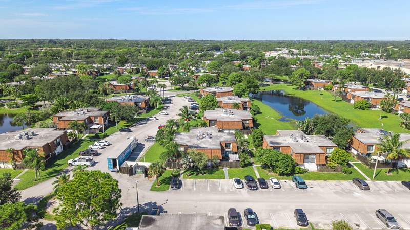 3 bedroom Townhouse at 2185 White Pine Circle #C, Pines 2, Greenacres — photo 5