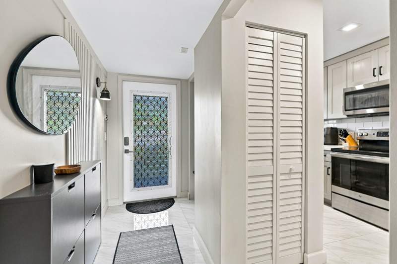 2 bedroom Condominium at 9420 Poinciana Place, Poinciana 2 Of Pine Island Ridge, Davie — photo 3